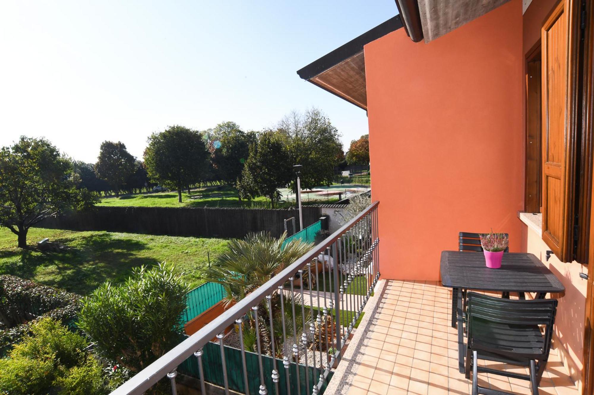 Rovato Entire Apartment In The Capital Of Franciacorta Bagian luar foto