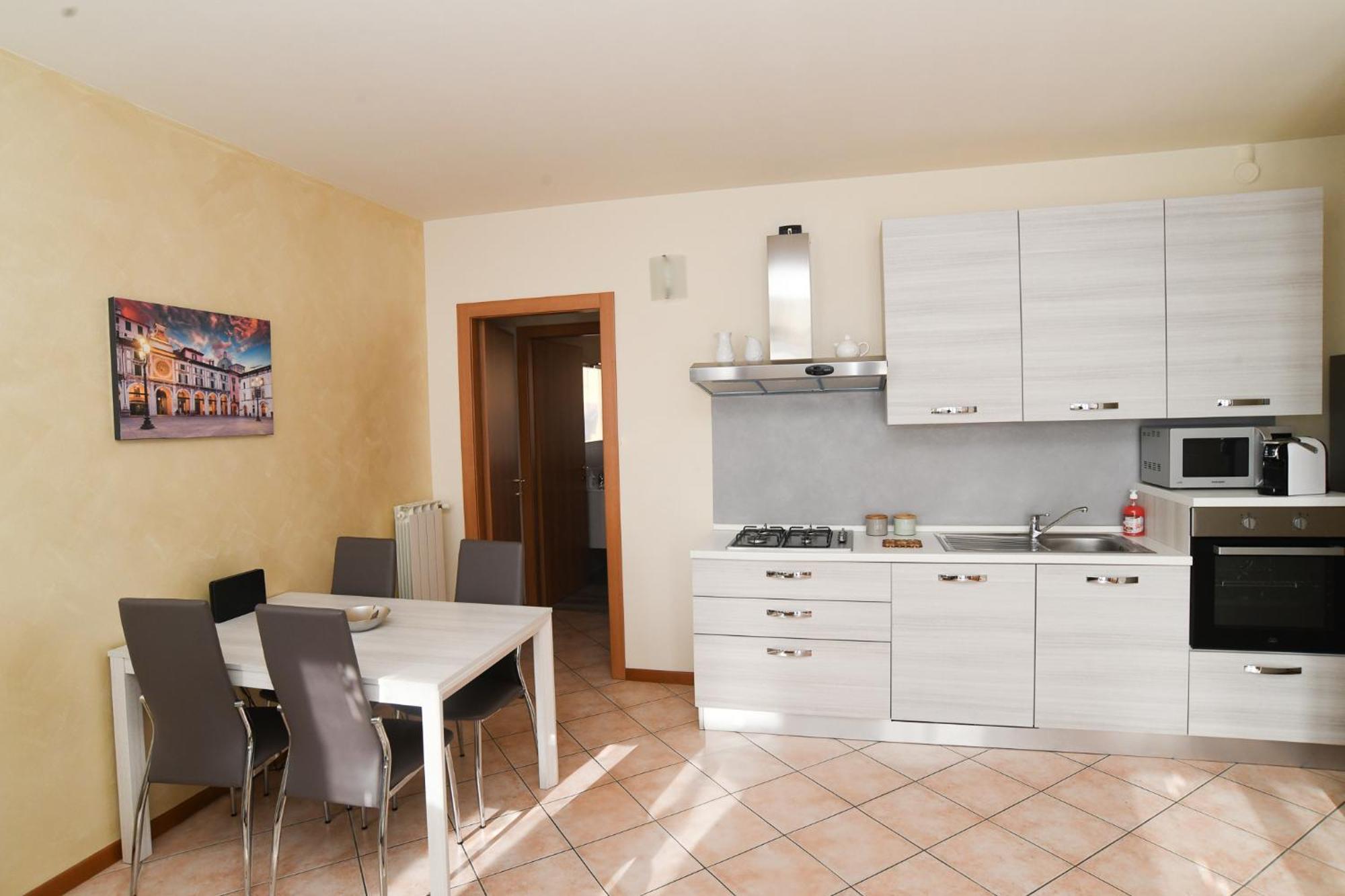 Rovato Entire Apartment In The Capital Of Franciacorta Bagian luar foto