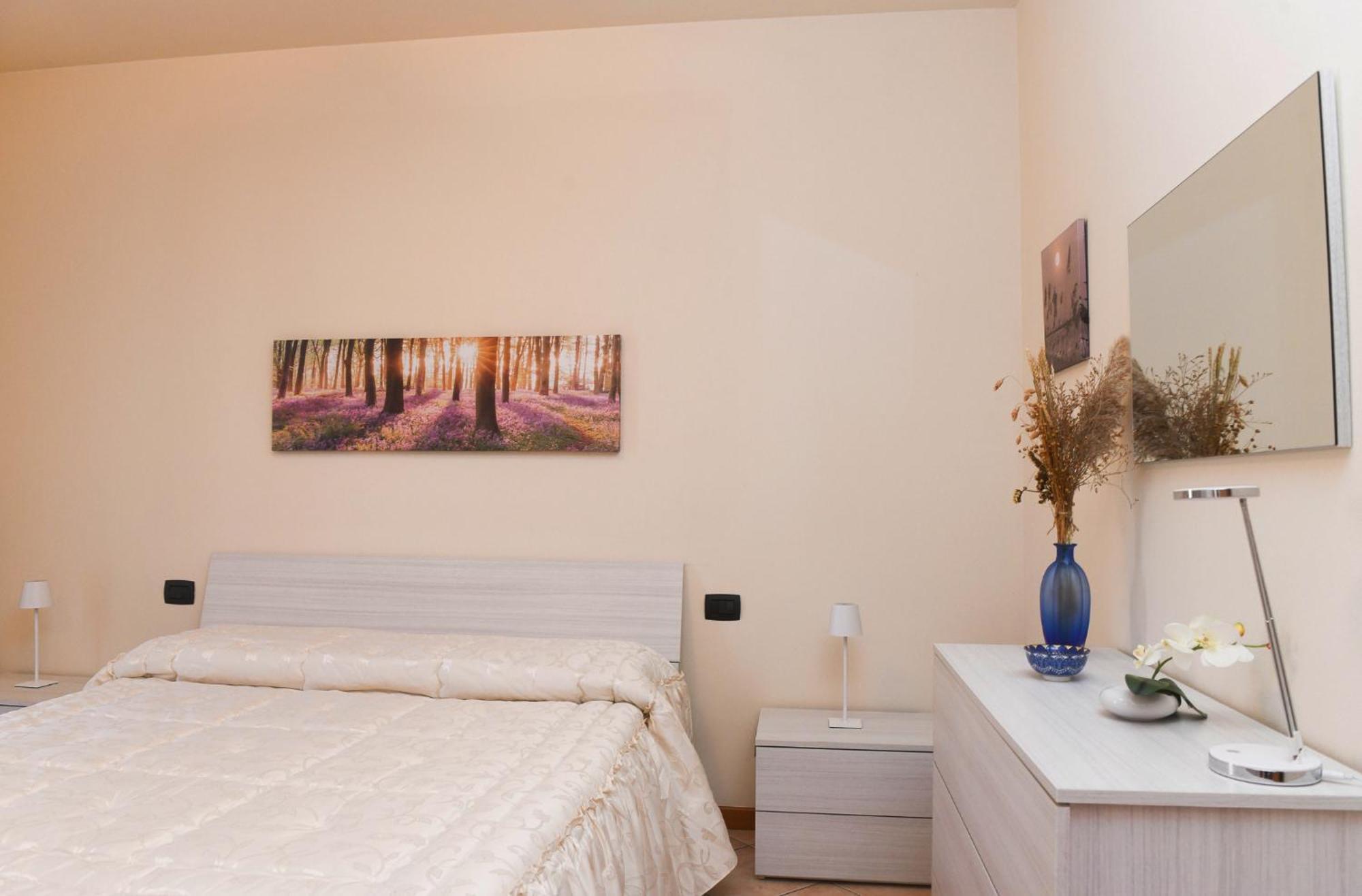 Rovato Entire Apartment In The Capital Of Franciacorta Bagian luar foto