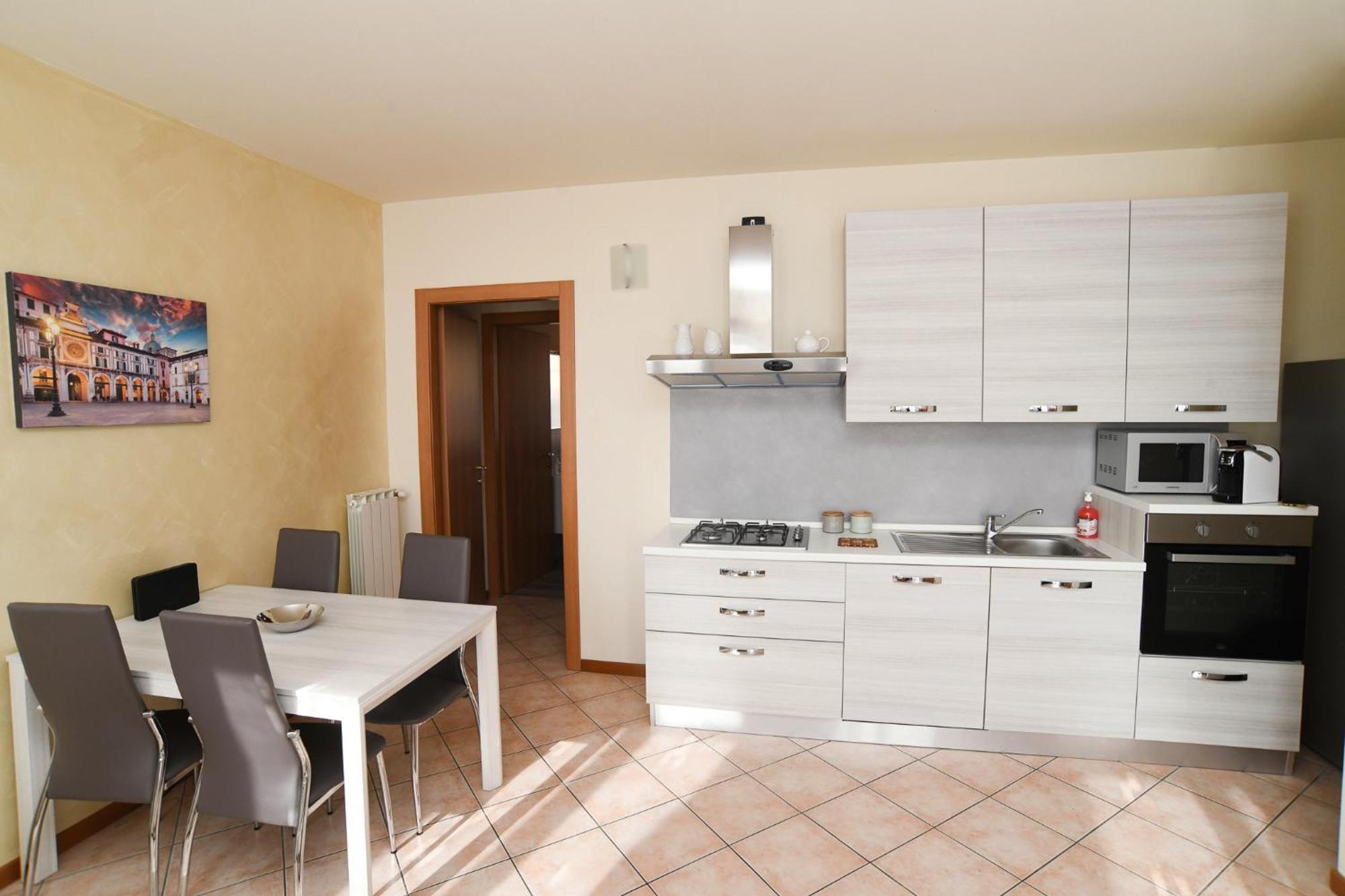 Rovato Entire Apartment In The Capital Of Franciacorta Bagian luar foto